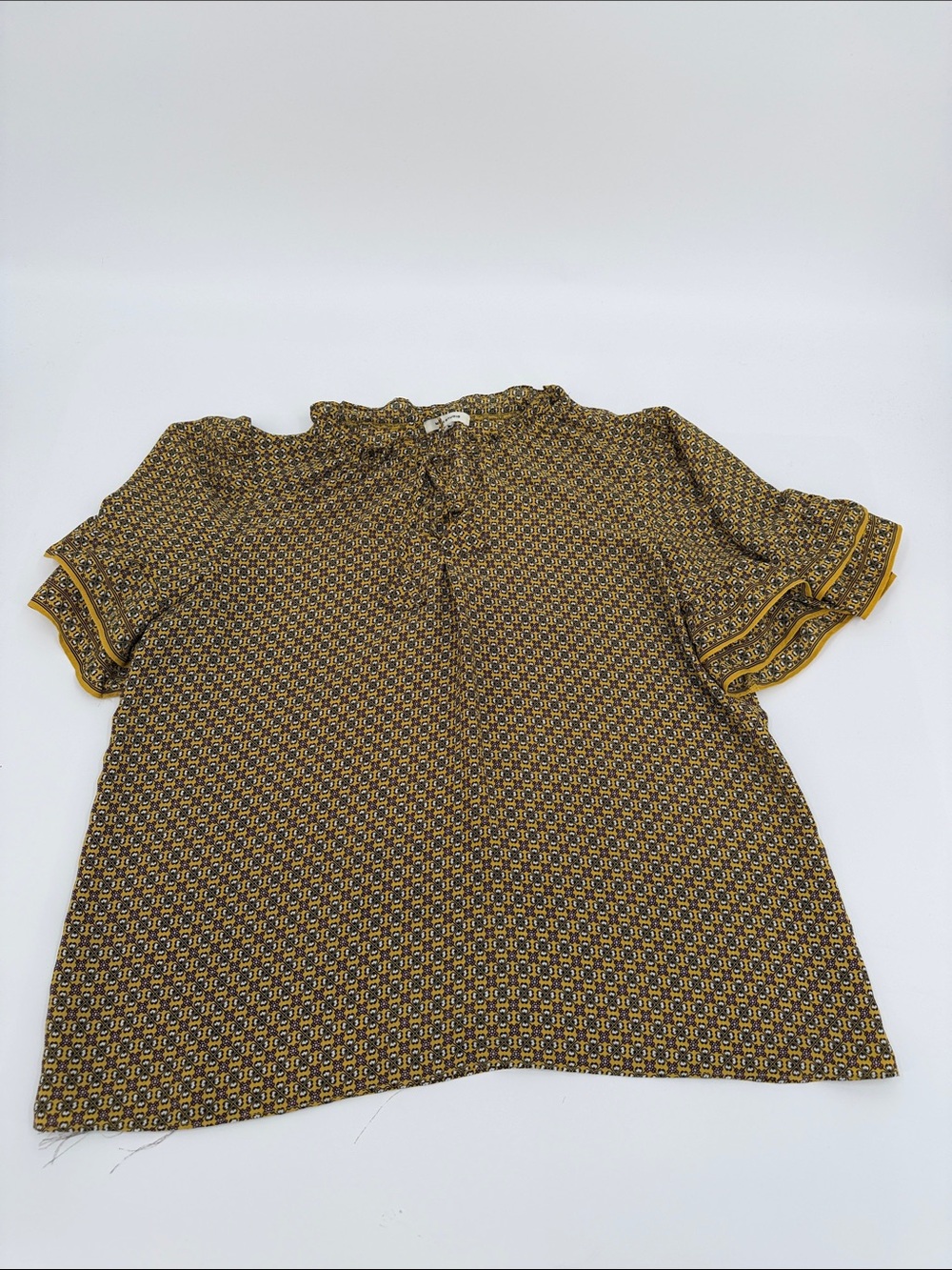 Max Studio Yellow Patterned Short Sleeve Top with Ruffle Neck